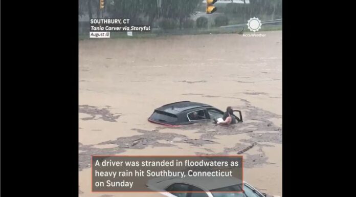 Las fuertes lluvias y vientos continúan dejando estragos en el estado de Connecticut, en los Estados Unidos.