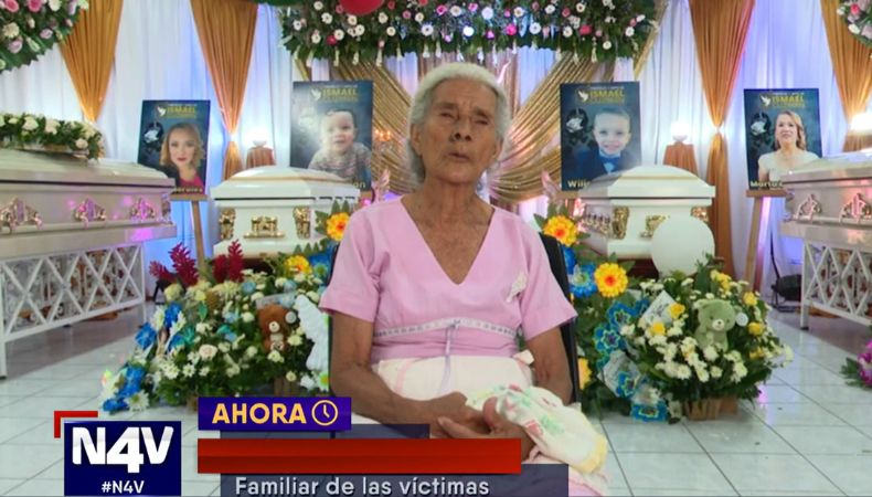 La familia Morales da el último adiós a sus seres queridos, quienes fueron asesinados el pasado 10 de julio en California.