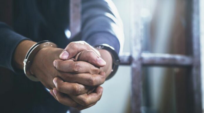 La FGR emitió dos órdenes de captura contra personas acusadas por estafar, con altas sumas de dinero, en una presunta clínica naturista.