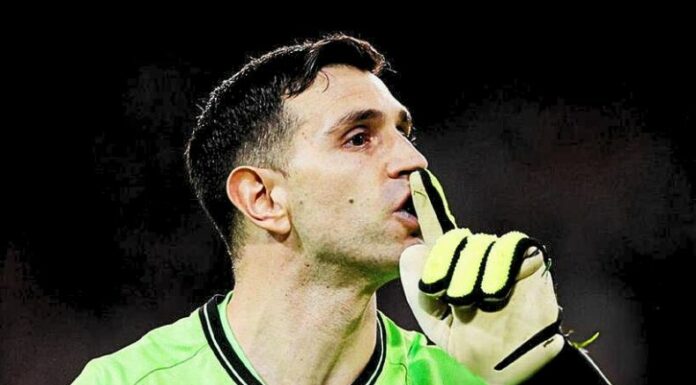 Una de las renovaciones más interesantes de la jornada es la del “Dibu” Martínez con el Aston Villa, la cual llegará hasta el 2029.