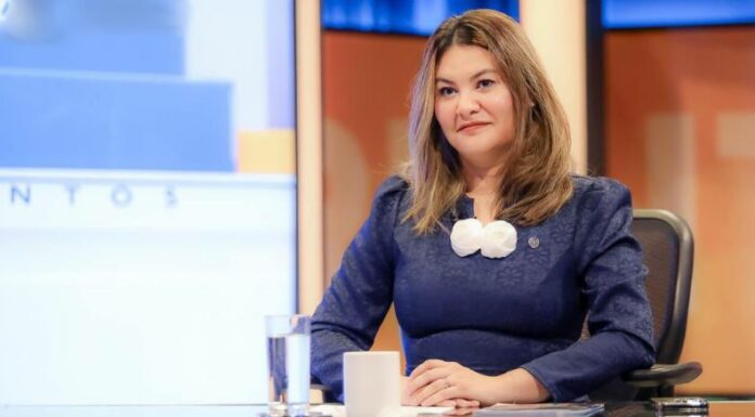 Cindy. Mariella Portal, dijo que este servicio beneficiara más de 650 mil salvadoreños residentes en varios países del mundo.