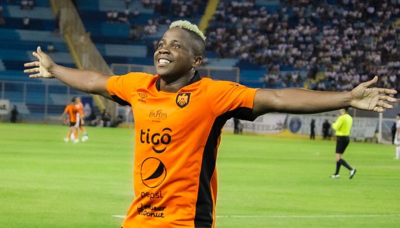 Carlos Salazar ha sido transferido para el fútbol de Irak, y es que en un traspaso internacional se ha encontrado con nuevos retos.