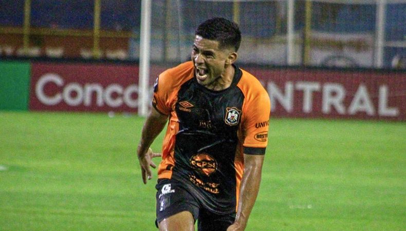 En uno de los encuentros más interesantes de la jornada, el Águila se quedó con un gran triunfo ante el Olimpia, y con enormes anotaciones.