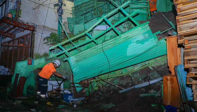 A raíz de las fuertes lluvias, las autoridades reportaron el colapso de un muro y el incremento de una cárcava.
