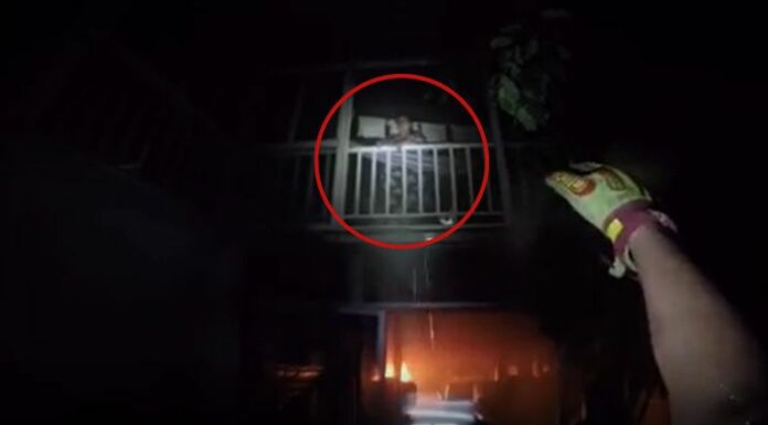 ¡Impactante! Rescatan con vida a una mujer de un incendio estructural