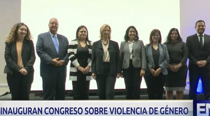 Gobierno de Estados Unidos y una universidad salvadoreña, inauguraron el congreso internacional sobre la violencia de género.