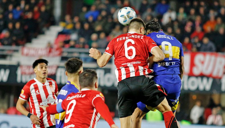 En uno de los encuentros por la liga de Argentina, el Boca Juniors se enfrentó ante Estudiantes de la Plata, que le empató el partido y le truncó la victoria.