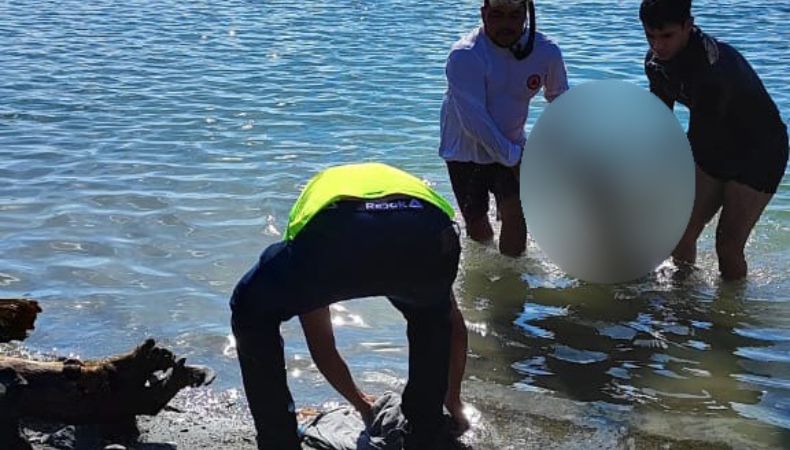 Guardavidas de Comandos de Salvamento recuperaron el cuerpo sin vida de un hombre, reportado como desaparecido en el lago de Ilopango.