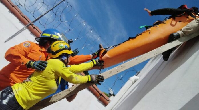 El hombre recibió una descarga eléctrica cuando trabajaba en una vivienda en el distrito de Santa tecla, municipio de La Libertad Sur.