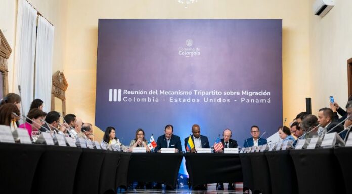 Colombia se suma a los esfuerzos de Panamá y Estados Unidos en la repatriación de migrantes que cruzan del Darién.