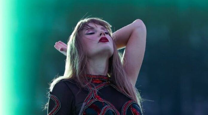 En el mundo de las redes sociales rondó un video viral de Taylor Swift, donde fue sorprendida limpiándose los mocos en su paso por Edimburgo.