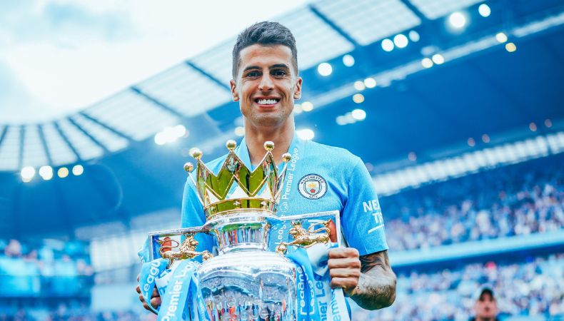 Tras una gran campaña con el Barcelona y un gran paso por el Manchester City, Joao Cancelo decidió poner rumbo a Arabia con el Al Hilal.