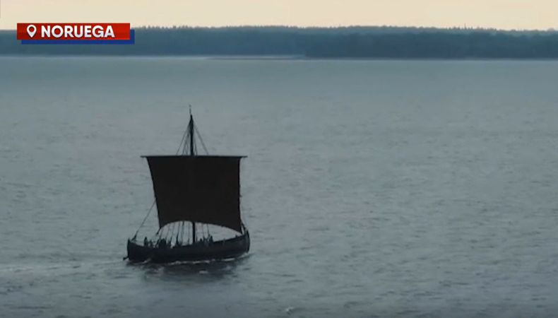 Una mujer perdió la vida tras el naufragio de un barco réplica vikingo, en las costas de Noruega. Cinco personas sobrevivieron.