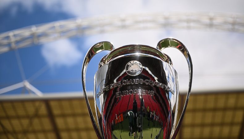 La fase inicial de la UEFA Champions League enfrentará a cada club con 8 más. Hay cruces bastante prominentes.