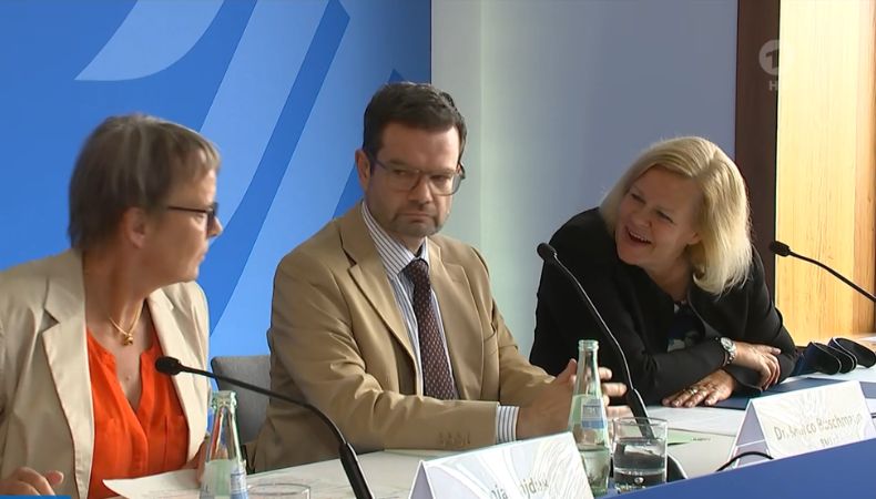 Tras el ataque con cuchillo en Solingen, la Ministra del Interior de Alemania, anunció un paquete de seguridad y migración.