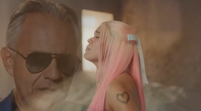 Karol G y Andrea Bocelli unen sus voces en la emblemática canción 