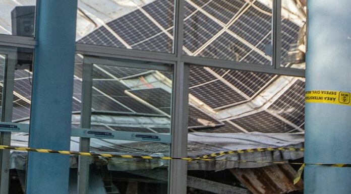 El lamentable deslome del techo ocurrió durante una jornada solidaria la cual dejó 25 personas lesionadas.