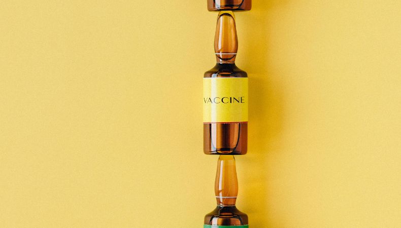 Cn el apoyo de la ONU y las ONG el Ministerio de Salud de la Franja de Gaza inició la jornada de vacunación contra la poliomielitis.