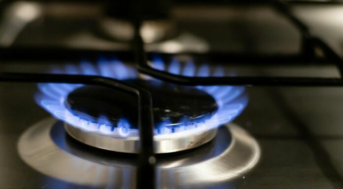 La Dirección General de Energía, Hidrocarburos y Minas informó que se mantiene el subsidio del gas licuado para este mes de diciembre de 2024.