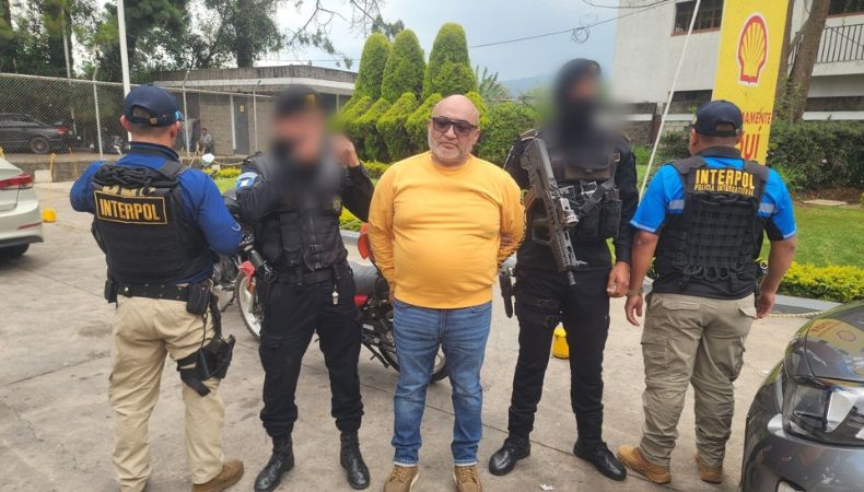 Capturan a hombre acusado de tráfico ilícito de droga La Fiscalía General de la República (FGR), informó que un salvadoreño fue capturado en Guatemala tras ser acusado de tráfico ilícito de droga.