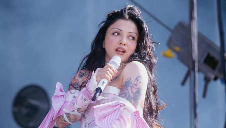 La cantante de origen chileno, Mon Laferte, vuelve al Pulgarcito y ahora con lo mejor de su gira denominada, 