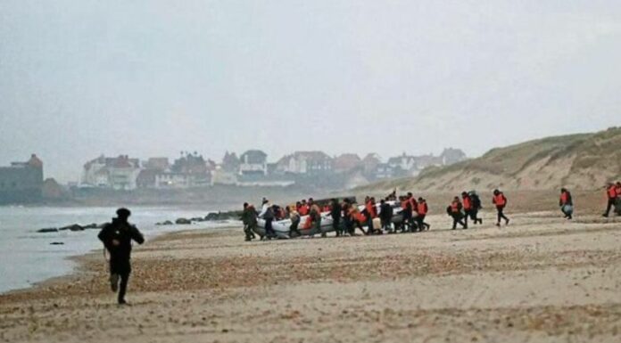 El naufragio en el Canal La Mancha, al norte de las costas de Francia, ha cobrado la vida de varios migrantes que intentaban cruzar de ilegal.