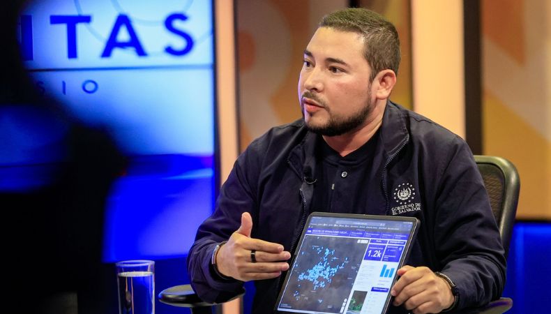 El presidente de ANDA, dio a conocer los planes en ejecución para el cambio de tuberías obsoletas, en distintas zonas del país.