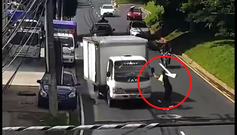 Según informó la comuna del distrito de Antiguo de Cuscatlán, la disputa se originó por un accidente de tránsito.