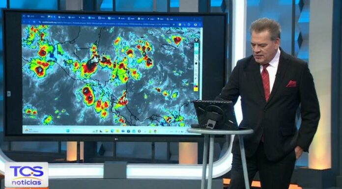La influencia de una onda tropical generará lluvias a partir de ahora a las 6:00 de la noche, según explicó Moisés Urbina.