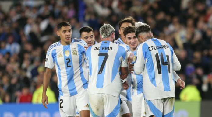 En uno de los encuentros por las eliminatorias mundialistas de Sudamérica, Argentina se quedó con el triunfo sobre la nación de Chile.