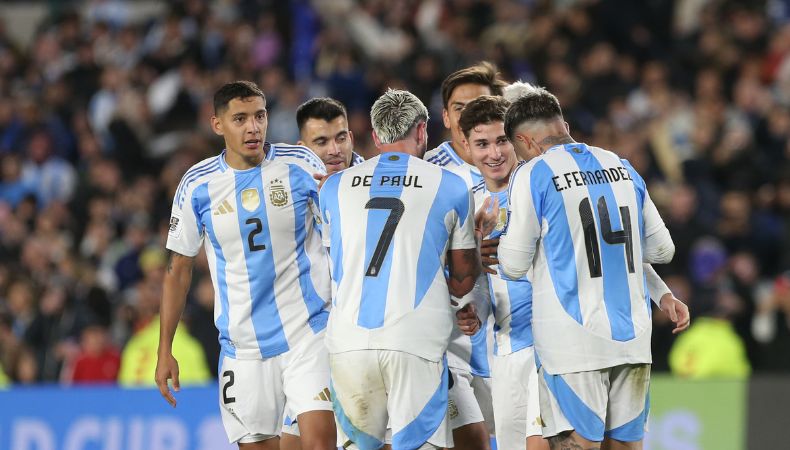 En uno de los encuentros por las eliminatorias mundialistas de Sudamérica, Argentina se quedó con el triunfo sobre la nación de Chile.