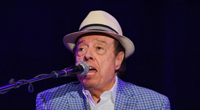 El famoso cantautor brasileño, Sérgio Mendes, quien se convirtió en una leyenda mundial, falleció a la edad de 83 años.