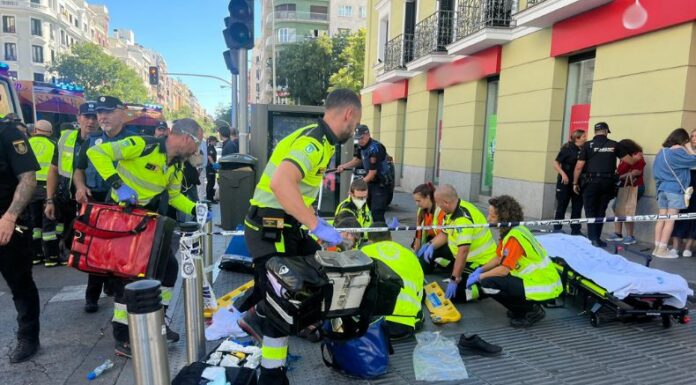 Una persona habría cometido un múltiple atropello en Narváez, Madrid, donde ha dejado a varis personas lesionadas.