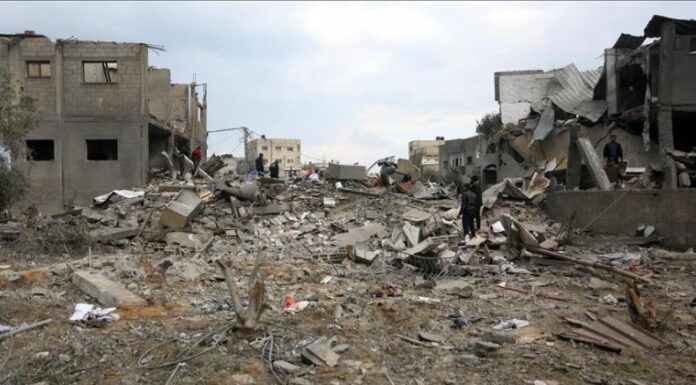 Al menos 40 personas murieron en un ataque aéreo de Israel en la “zona humanitaria” de Jan Yunis, al sur de la Franja de Gaza.