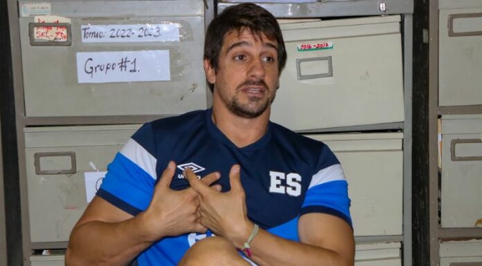 El portugués Diogo Gama cumplió poco más de un año en la Fesfut, donde incorporó a dos entrenadores para la Selecta.