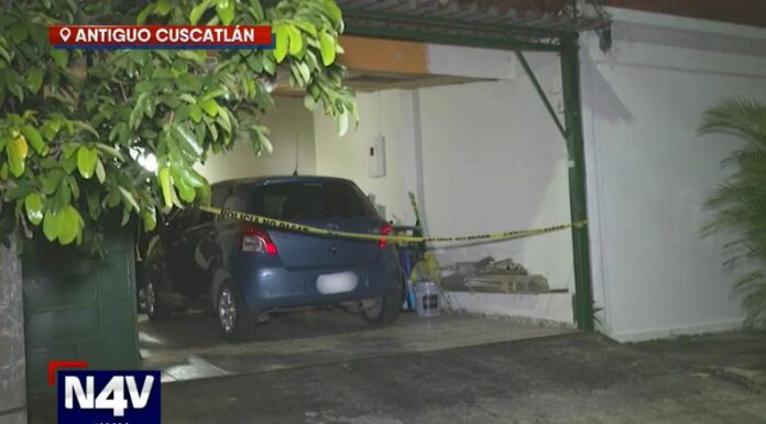 La policía reportó el caso de un feminicidio en Antiguo Cuscatlán el supuesto responsable está bajo custodia en hospital.