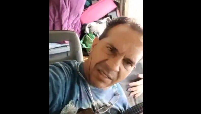 Un hombre sufrió un grave accidente en Puebla, México, donde sus extremidades inferiores estaban prensadas.