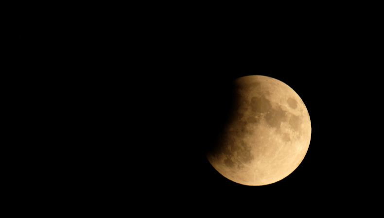 Este 17 de septiembre y si las condiciones climáticas lo permiten en el país se podrá ver el eclipse parcial de Luna.