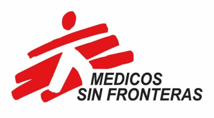 Médicos Sin Fronteras cesa operaciones de Rusia, luego de que le notificara su retiro del registro de oficinas afiliadas y de representación.