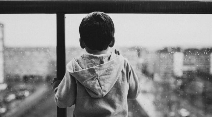 La Encuesta de Hogares y Propósitos Múltiples 2023 indica que el 37.9% de niños entre los 0 y 17 años están en situación de abandono.