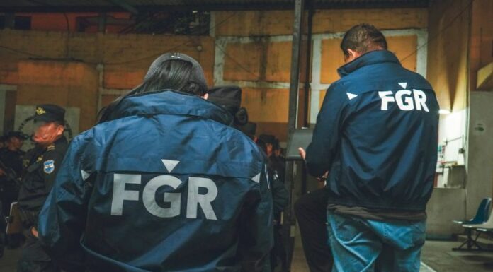 La FGR giró las órdenes de captura contra 28 personas, a quienes se les acusa por delitos como agrupaciones ilícitas, falsedad material, entre otros.