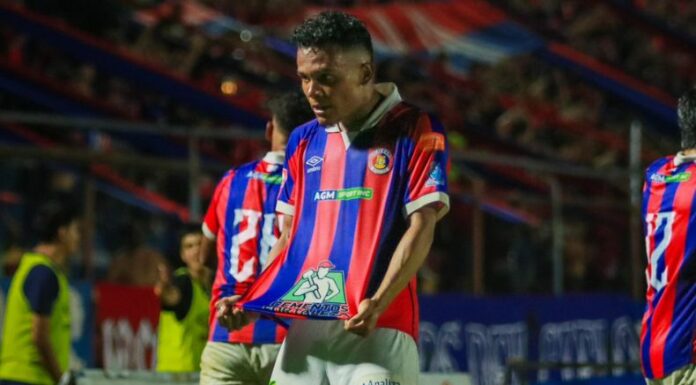 Tras verse abajo en el marcador durante la primera mitad, FAS logró imponerse a Firpo con una gran goleada.