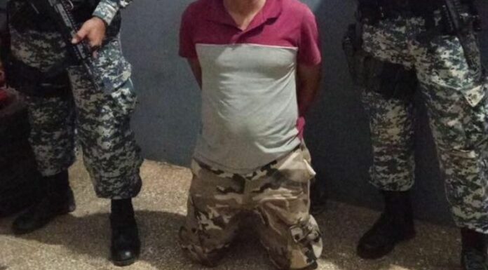 La Policía Nacional Civil (PNC) capturó al hombre acusado de cometer el homicidio de un joven en San Francisco Javier, Usulután.