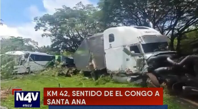 El Viceministerio de Transporte (VMT) reportó un accidente de tránsito sobre el kilómetro 42 de la carretera Panamericana.