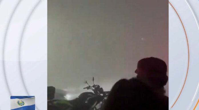 John se debilita hasta convertirse en tormenta tropical tras tocar tierra en México, pero tras su paso como huracán dejó inundaciones.