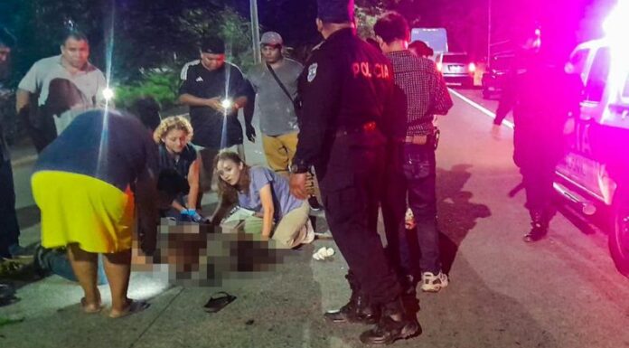 La Policía Nacional Civil (PNC) informó que una persona fue atropellada cuando intentaba cruzar la calle en La Paz.