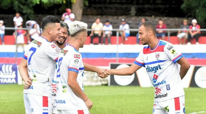 En uno de los encuentros más interesantes de la jornada, el Firpo no desaprovechó la oportunidad para quedarse con el triunfo sobre el Limeño.