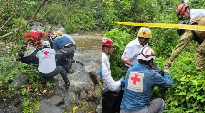 Elementos de Cruz Roja Salvadoreña colaboraron en las tareas de recuperación del cuerpo sin vida de un hombre en el río Talnique.