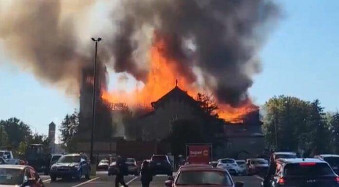 La histórica iglesia de Notre Dame des Sept Allégresse en Trois-Rivières, Canadá, fue construida entre los años de 1913 y 1914.