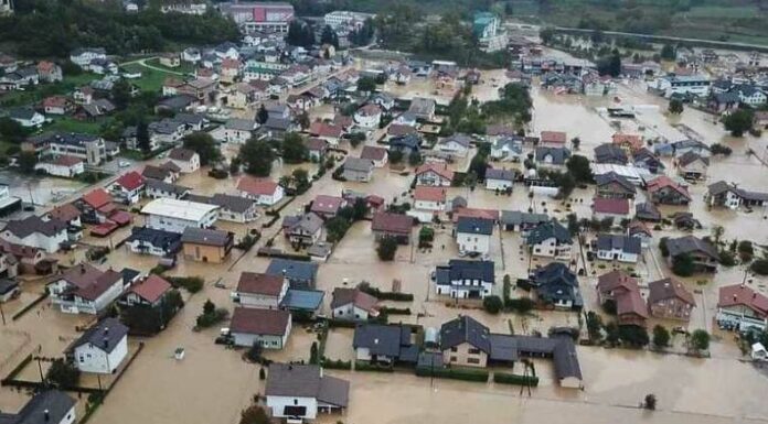 Más de una docena de personas muertas y severas inundaciones se contabilizan en Bosnia y Herzegovina, no descartan que este número aumente.